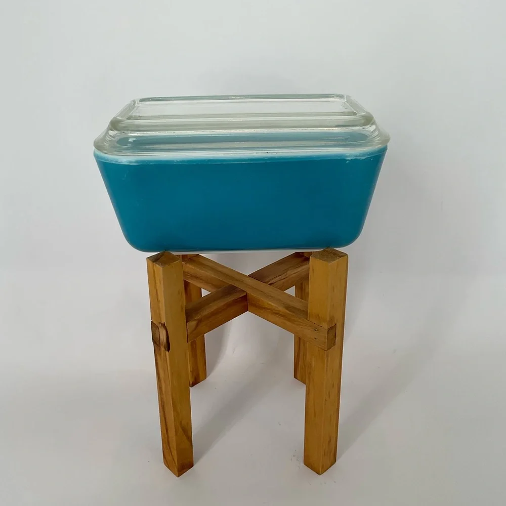 Vintage Pyrex covered dish